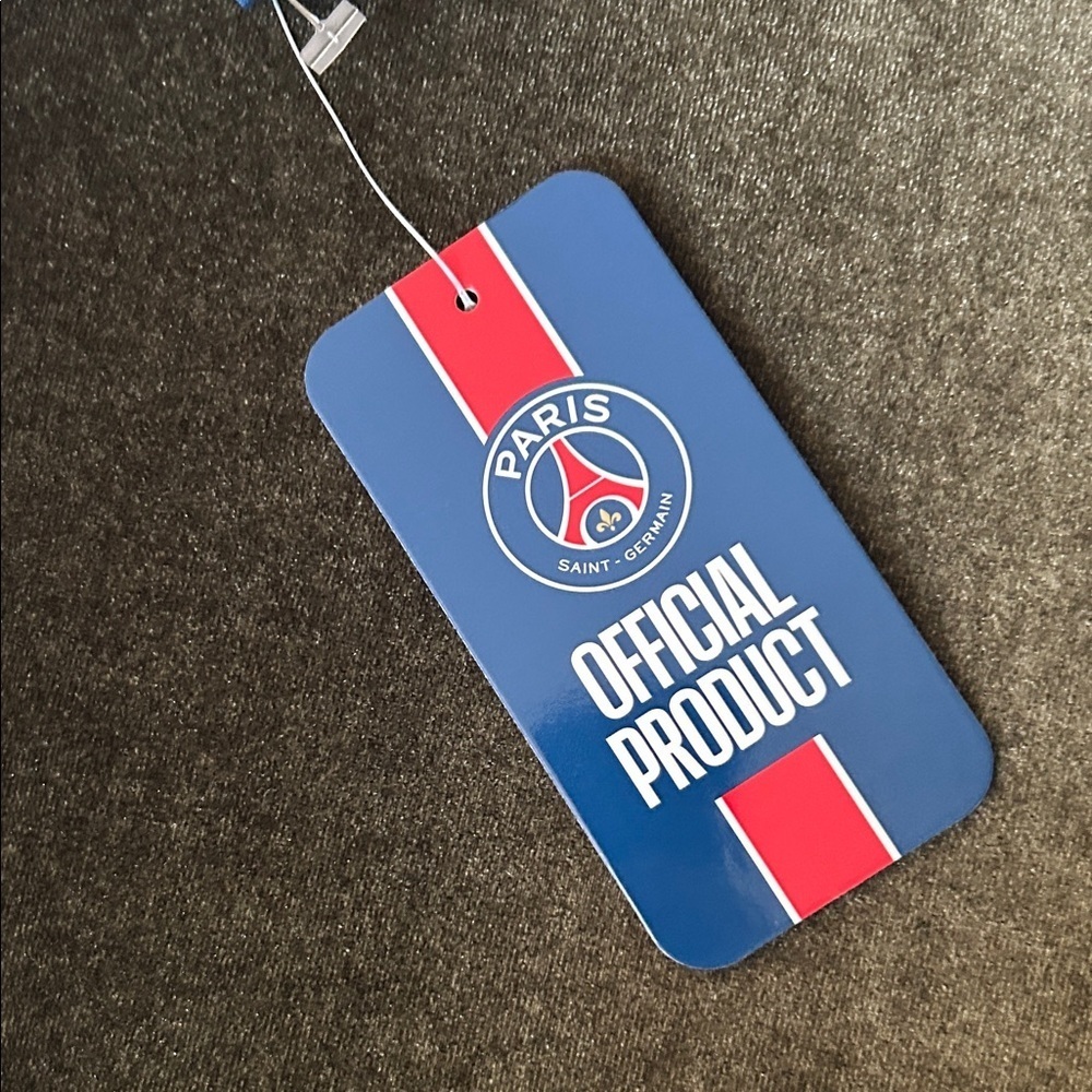 Paris Saint-Germain Men's Jersey - Picture 3 of 6